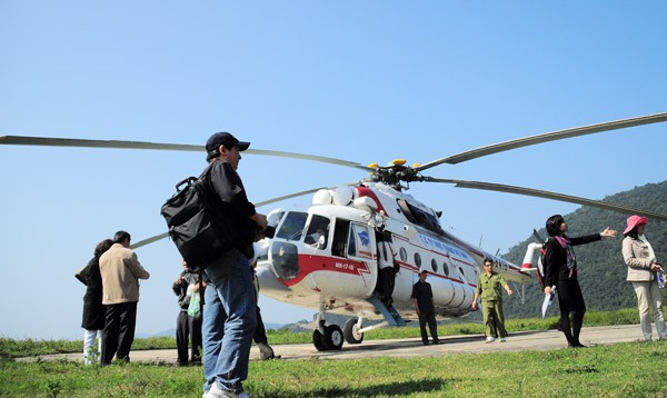 Sắp có chuyến bay đến Côn Đảo bằng trực thăng - Ảnh 1.