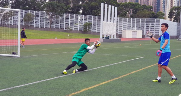 U18 Việt Nam thích nghi nhanh trên sân đấu cỏ nhân tạo - Ảnh 4.