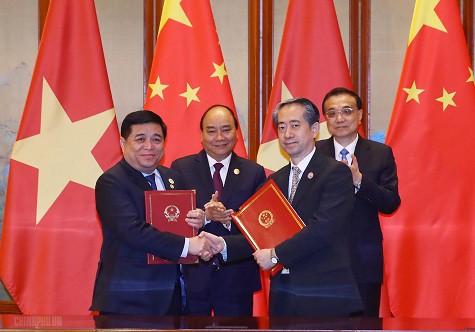 Thủ tướng Nguyễn Xuân Phúc hội đàm với Thủ tướng Trung Quốc Lý Khắc Cường - Ảnh 3.