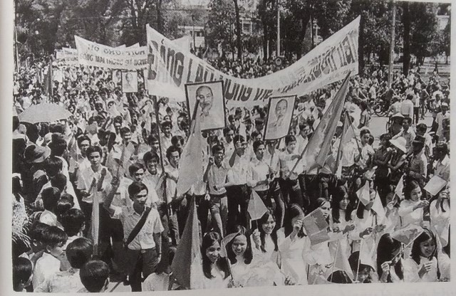 Chiến dịch Hồ Chí Minh toàn thắng qua thơ và trường ca - Ảnh 3.