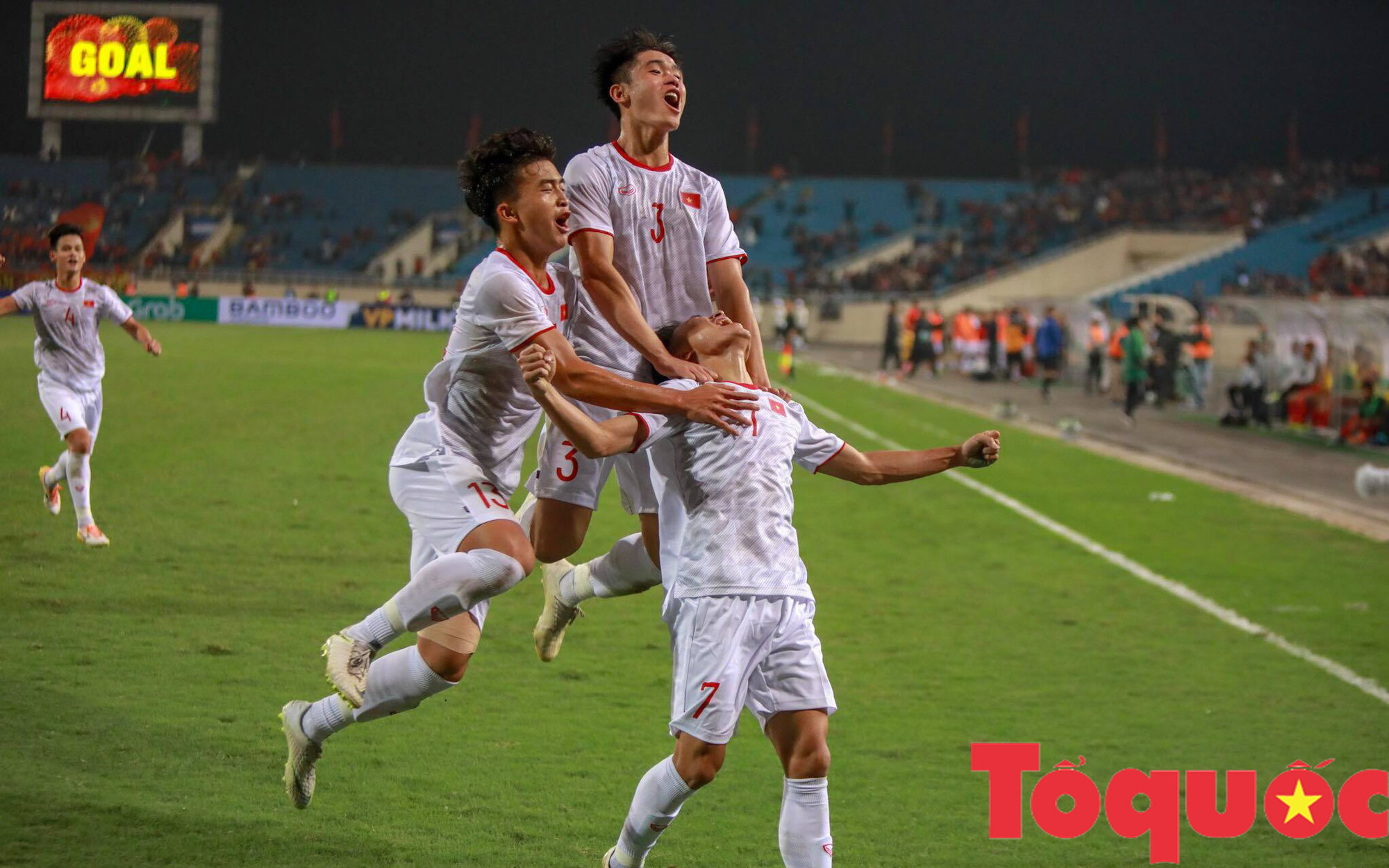 Đội tuyển Việt Nam tăng 1 bậc trên bảng xếp hạng FIFA