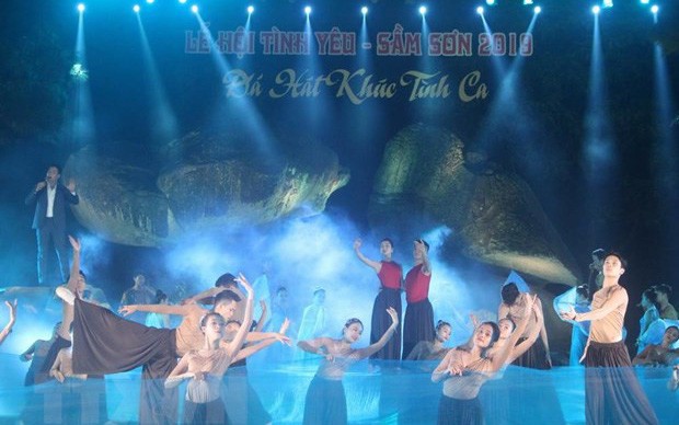 Khai mạc Lễ hội Tình yêu - Hòn Trống Mái tại Sầm Sơn, Thanh Hóa