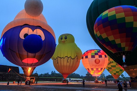 10 khinh khí cầu khổng lồ sẽ bay trên bầu trời Cố đô dịp Festival nghề truyền thống Huế 2019 - Ảnh 1.