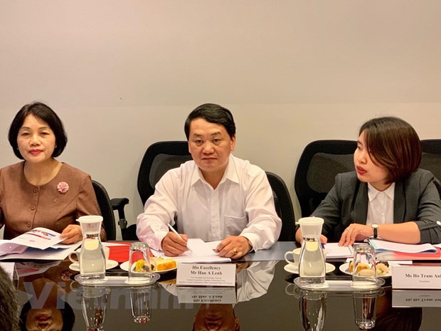 Việt Nam-Singapore đẩy mạnh hợp tác giao lưu nhân dân, văn hóa - Ảnh 2. Việt Nam-Singapore đẩy mạnh hợp tác giao lưu nhân dân, văn hóa - Ảnh 2.