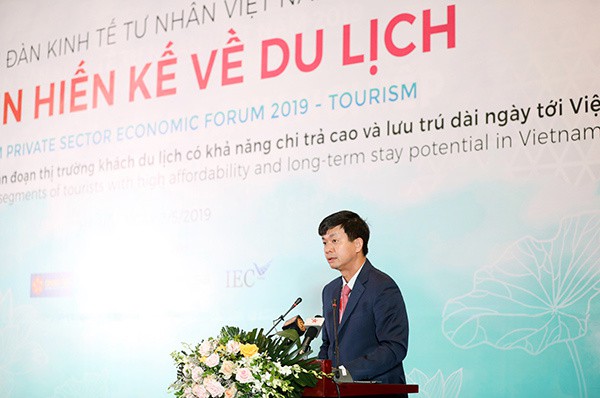 Thứ trưởng Lê Quang Tùng: Ngành du lịch cần chú trọng trải nghiệm văn hoá, đa dạng hoá, nâng cao chất lượng sản phẩm - Ảnh 1.