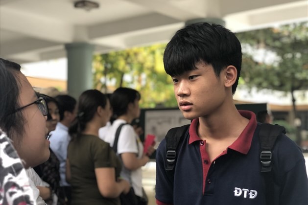 Đề thi Toán chung lớp 10 chuyên ĐH Sư phạm dễ thở, thí sinh tự tin điểm 9,10 - Ảnh 1. Đề thi Toán chung lớp 10 chuyên ĐH Sư phạm dễ thở, thí sinh tự tin điểm 9,10 - Ảnh 1.