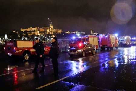 Tai nạn thuyền du lịch giữa mưa lũ tại Hungary: Hành khách thiệt mạng thương tâm - Ảnh 1.