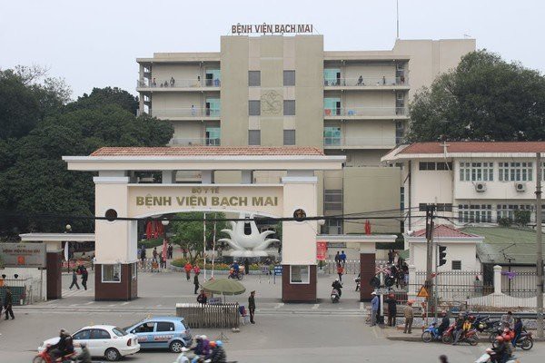 Nữ bệnh nhân 23 tuổi tử vong nghi sốc phản vệ tại Bệnh viện Bạch Mai - Ảnh 1.