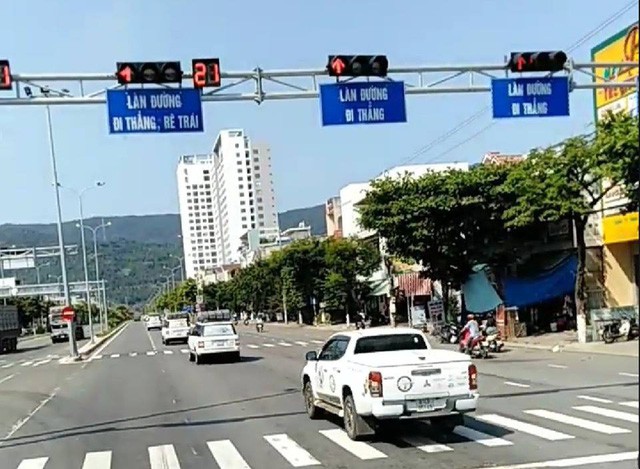 Các tài xế đoàn siêu xe Trung Nguyên vượt đèn đỏ ở Đà Nẵng đã đến nộp phạt  - Ảnh 1.