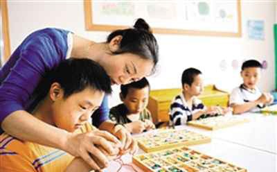Thầy lang chữa bướu cổ khiến một phụ nữ nhiễm trùng nghiêm trọng phải cấp cứu - Ảnh 3. Thầy lang chữa bướu cổ khiến một phụ nữ nhiễm trùng nghiêm trọng phải cấp cứu - Ảnh 3.
