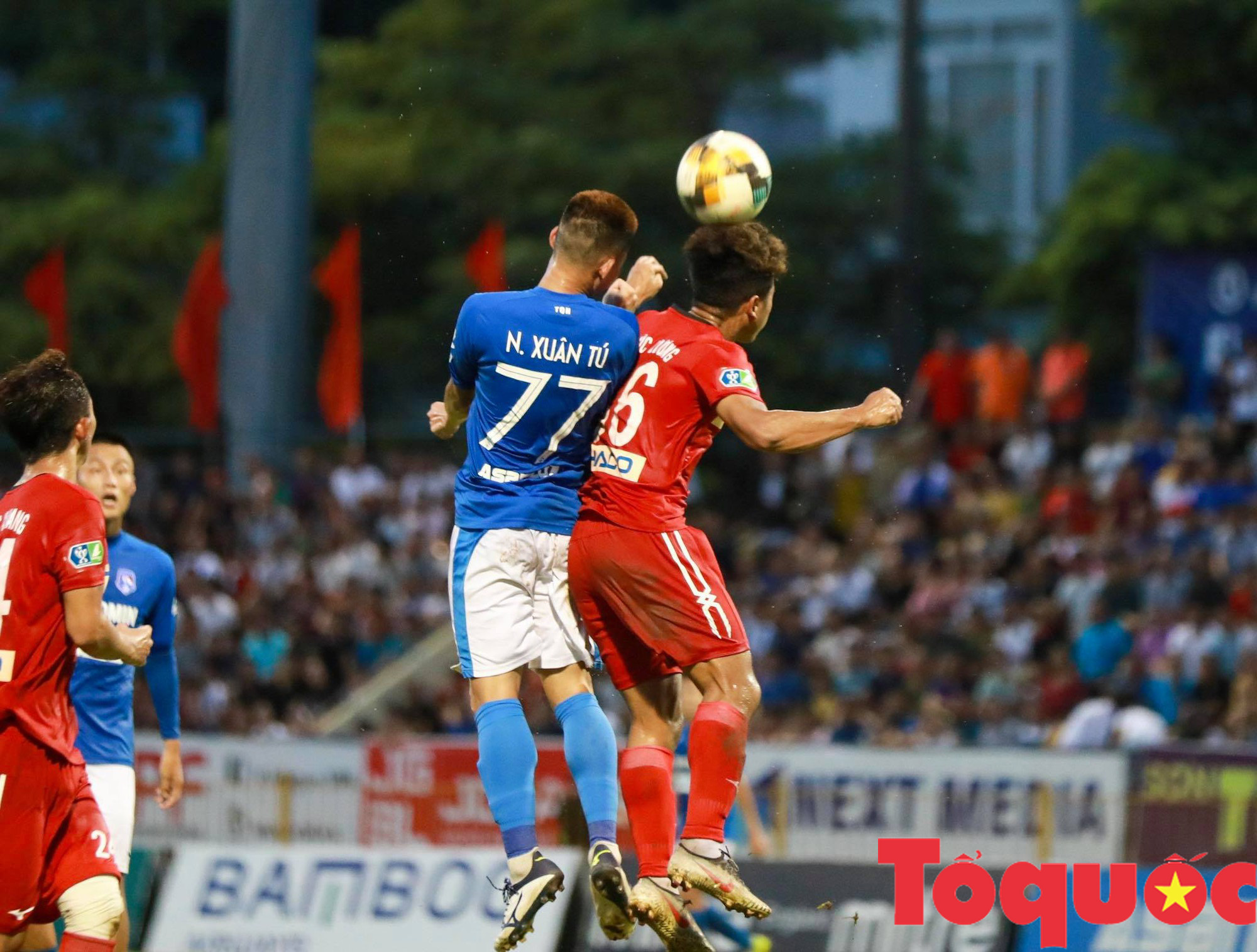 [Chùm ảnh] Chiến thắng nghẹt thở trong lượt đấu súng của HAGL trước Than Quảng Ninh vòng 1/8 Cup Quốc gia - Ảnh 2.