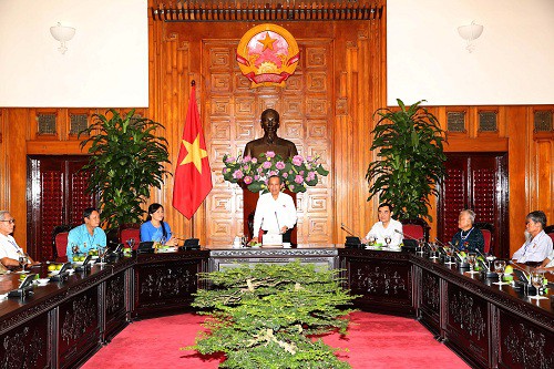 Phó Thủ tướng Thường trực Trương Hòa Bình tiếp đoàn người có công tỉnh Vĩnh Long - Ảnh 1.