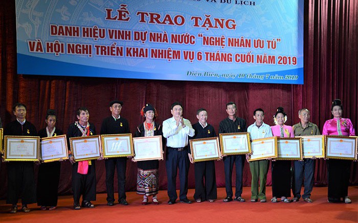 20 cá nhân tỉnh Điện Biên được trao tặng danh hiệu 