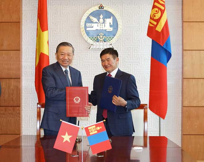 Bộ trưởng Tô Lâm thăm và làm việc tại Mông Cổ - Ảnh 3. Bộ trưởng Tô Lâm thăm và làm việc tại Mông Cổ - Ảnh 3.