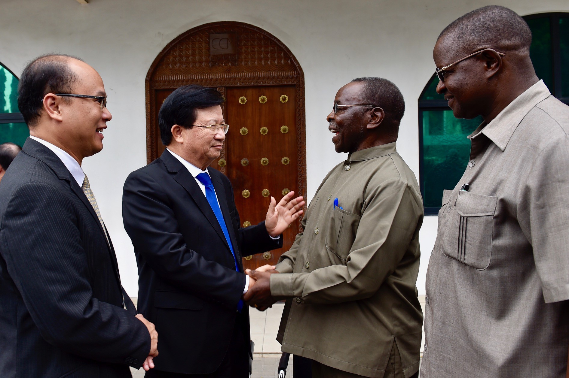 Tăng cường quan hệ chính trị, khuyến khích hợp tác doanh nghiệp Việt Nam-Tanzania - Ảnh 3.