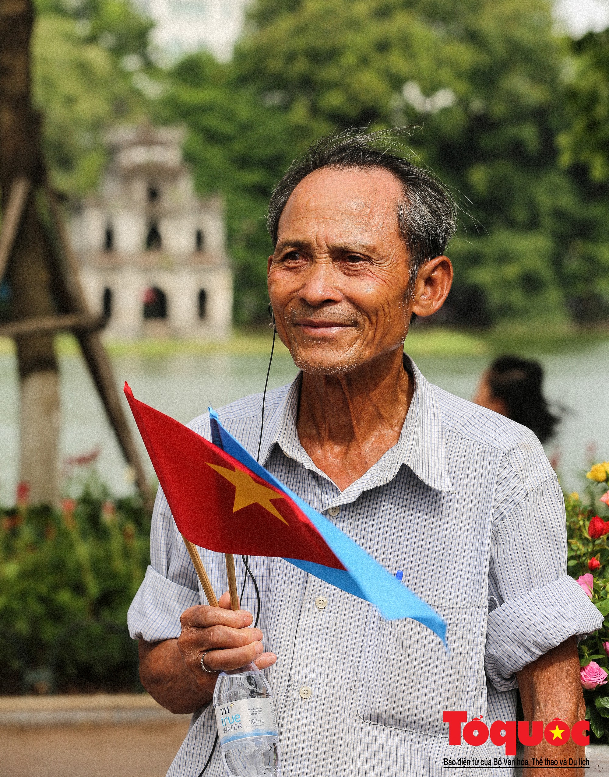 Lễ kỷ niệm 20 năm thành phố Hà Nội đón nhận danh hiệu “Thành phố Vì hòa bình” (11)