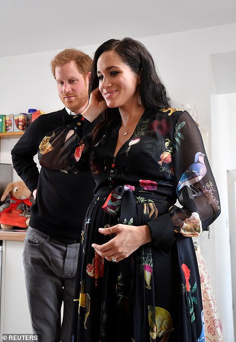 9281330-7294709-Prince_Harry_s_condemned_face_that_said_it_all_As_his_excited_wi-a-36_1564351693095 9281330-7294709-Prince_Harry_s_condemned_face_that_said_it_all_As_his_excited_wi-a-36_1564351693095
