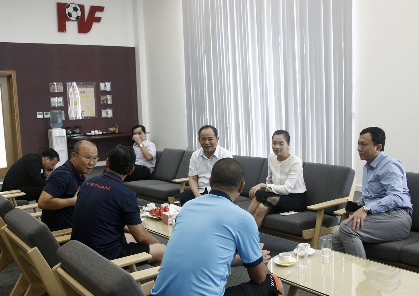 Thứ trưởng, Chủ tịch VFF Lê Khánh Hải thăm và động viên Đội tuyển U22 Việt Nam - Ảnh 5.