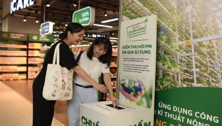 Liên đoàn hiệp hội bán lẻ châu Á trao giải “Nhà Bán lẻ xanh” cho VinMart & VinMart+ - Ảnh 3.