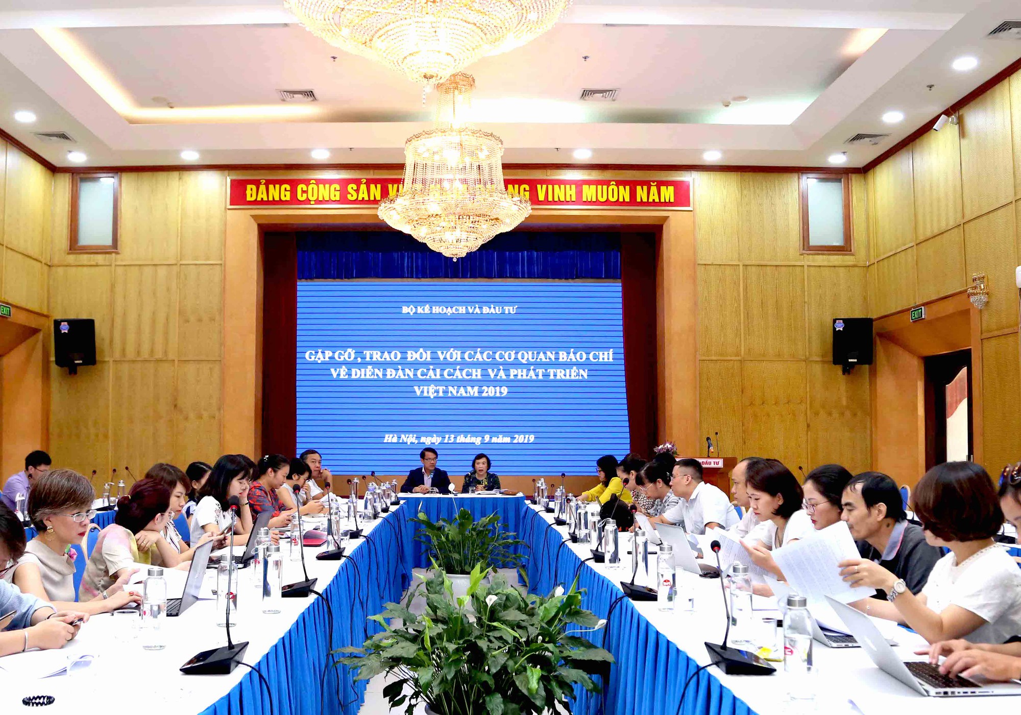Thủ tướng sẽ dự Diễn đàn cải cách và phát triển Việt Nam 2019 - Ảnh 1.