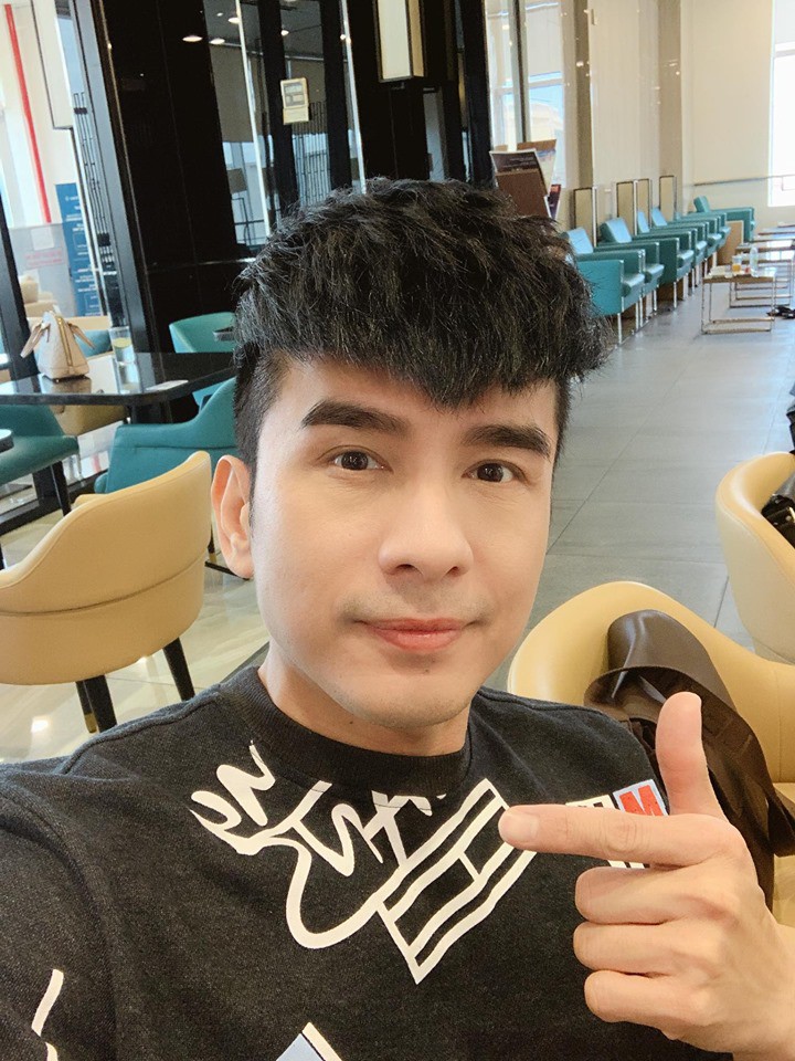 Đan Trường bị cá hổ Piranha cắn chảy máu tay không ngừng - Ảnh 3. Đan Trường bị cá hổ Piranha cắn chảy máu tay không ngừng - Ảnh 3.