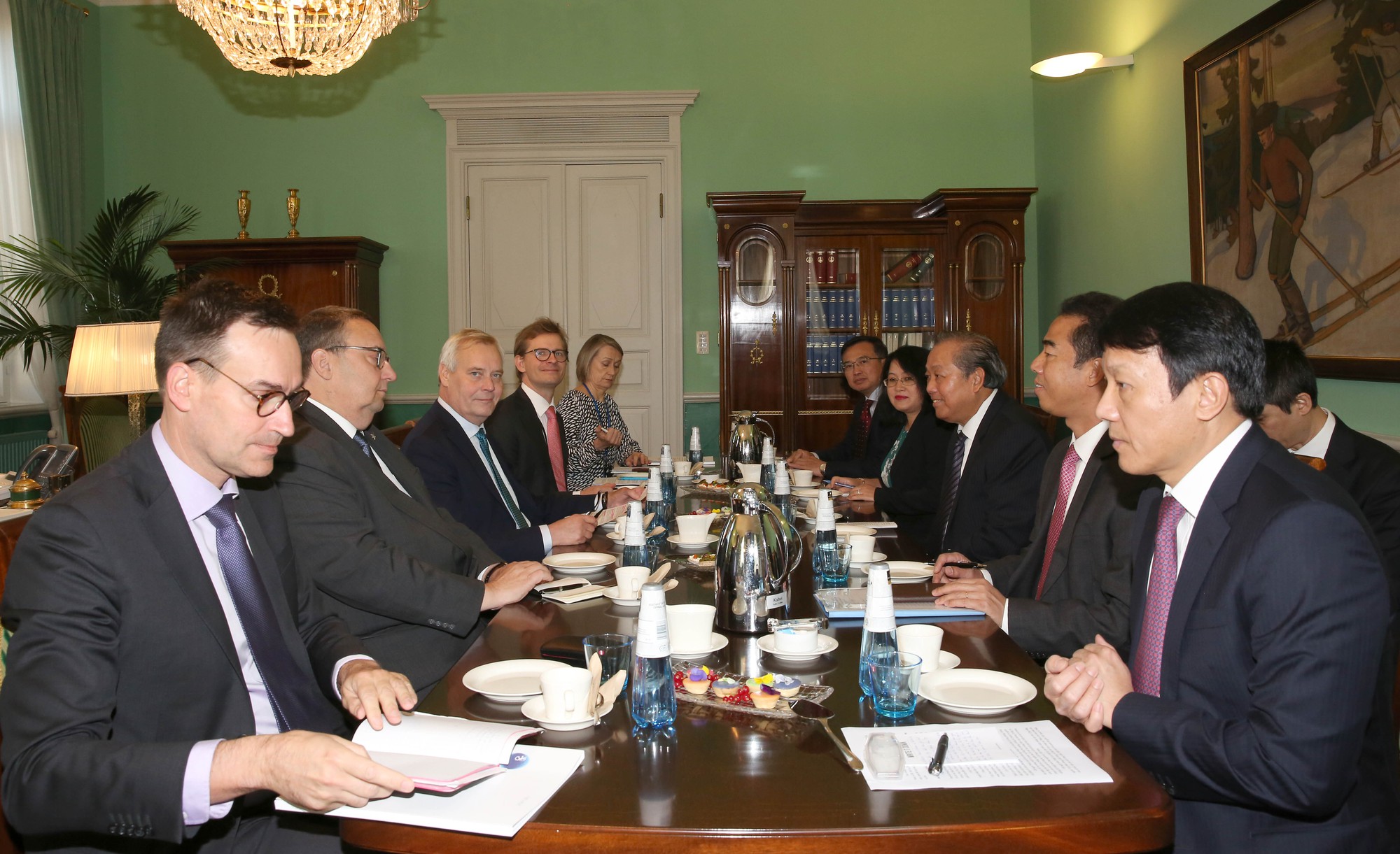 Phó Thủ tướng Trương Hòa Bình hội kiến Thủ tướng Phần Lan Antii Rinne - Ảnh 2.