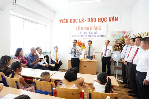 Lan tỏa phong trào học tiếng Việt tại Cộng hòa Séc - Ảnh 1. Lan tỏa phong trào học tiếng Việt tại Cộng hòa Séc - Ảnh 1.