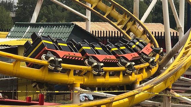 mexico-rollercoaster-derails-1569728208321665023302