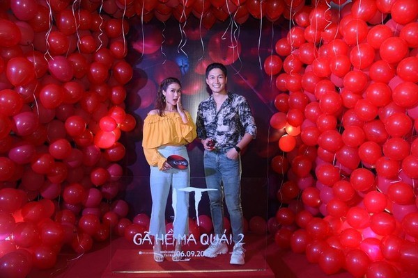 Dàn sao Việt quy tụ trong bữa tiệc kinh dị của 'Gã hề ma quái' - Ảnh 12. Dàn sao Việt quy tụ trong bữa tiệc kinh dị của 'Gã hề ma quái' - Ảnh 12.