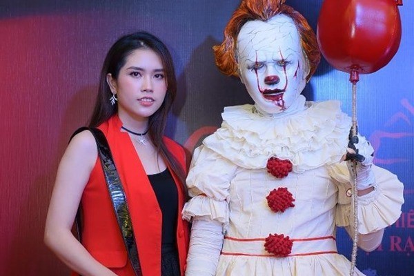 Dàn sao Việt quy tụ trong bữa tiệc kinh dị của 'Gã hề ma quái' - Ảnh 10. Dàn sao Việt quy tụ trong bữa tiệc kinh dị của 'Gã hề ma quái' - Ảnh 10.