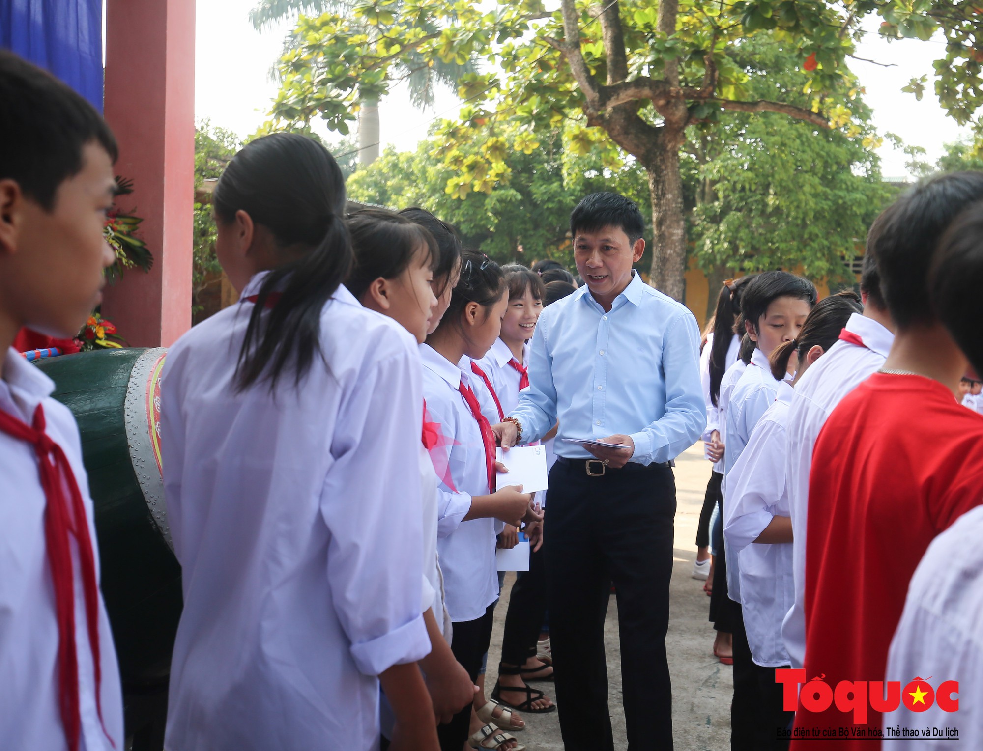 PTI trao tặng học bổng cho học sinh nghèo tại Hưng Yên (13)
