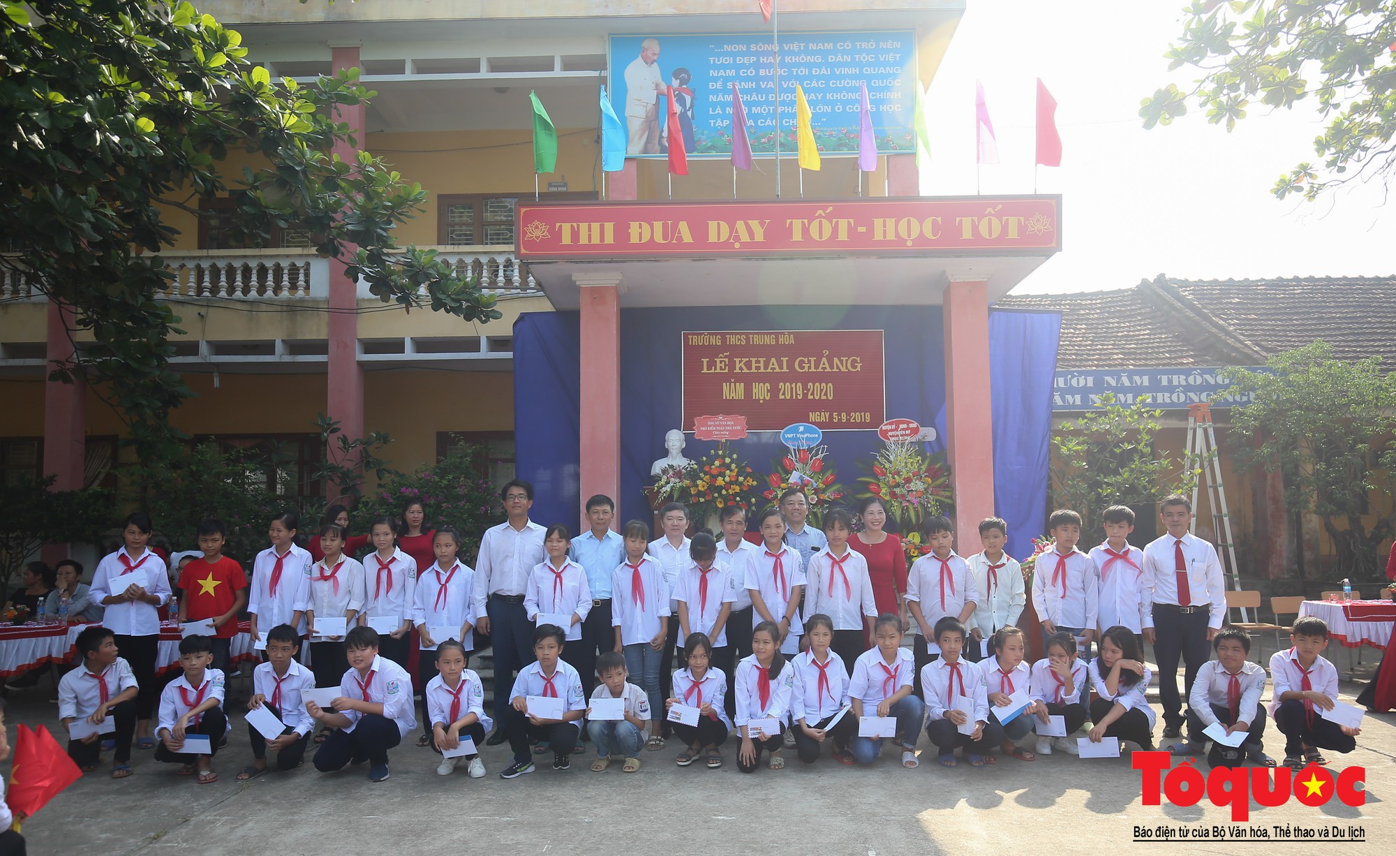 PTI trao tặng học bổng cho học sinh nghèo tại Hưng Yên (14)