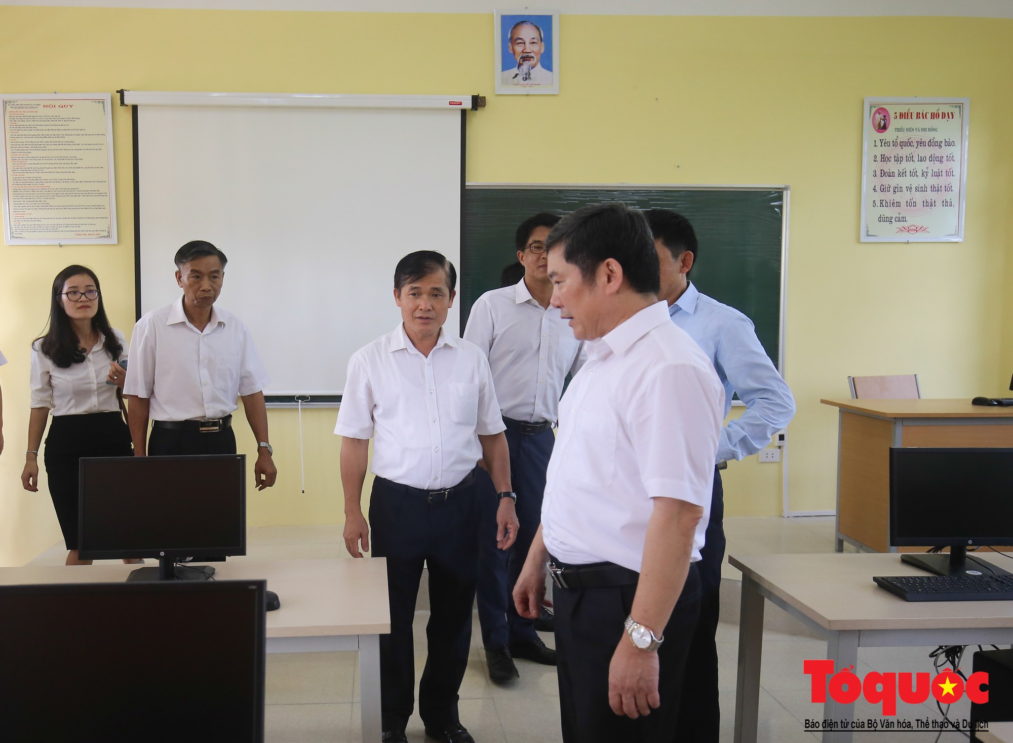 PTI trao tặng phòng học máy tính cho học sinh trường THCS Trung Hòa, Hưng Yên (1)