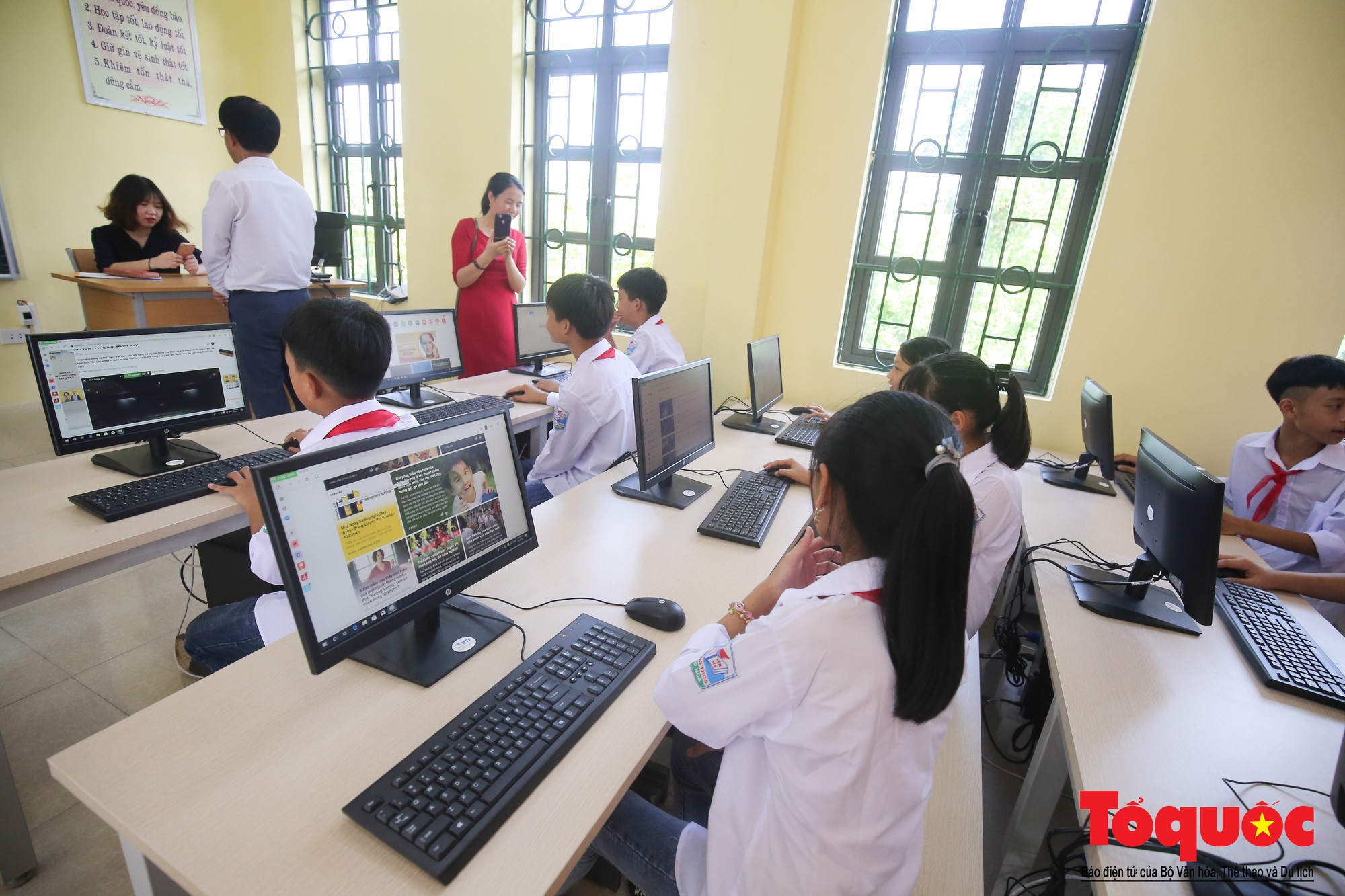 PTI trao tặng phòng học máy tính cho học sinh trường THCS Trung Hòa, Hưng Yên (4)