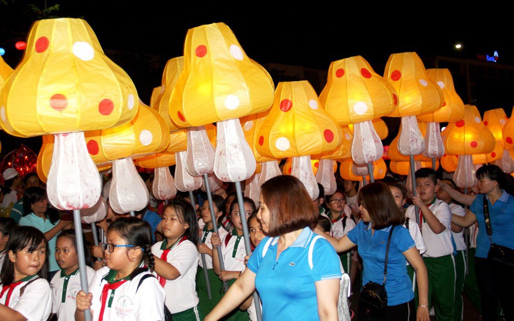 Hơn 2.800 học sinh tham gia Lễ hội Trung Thu Phan Thiết 2019