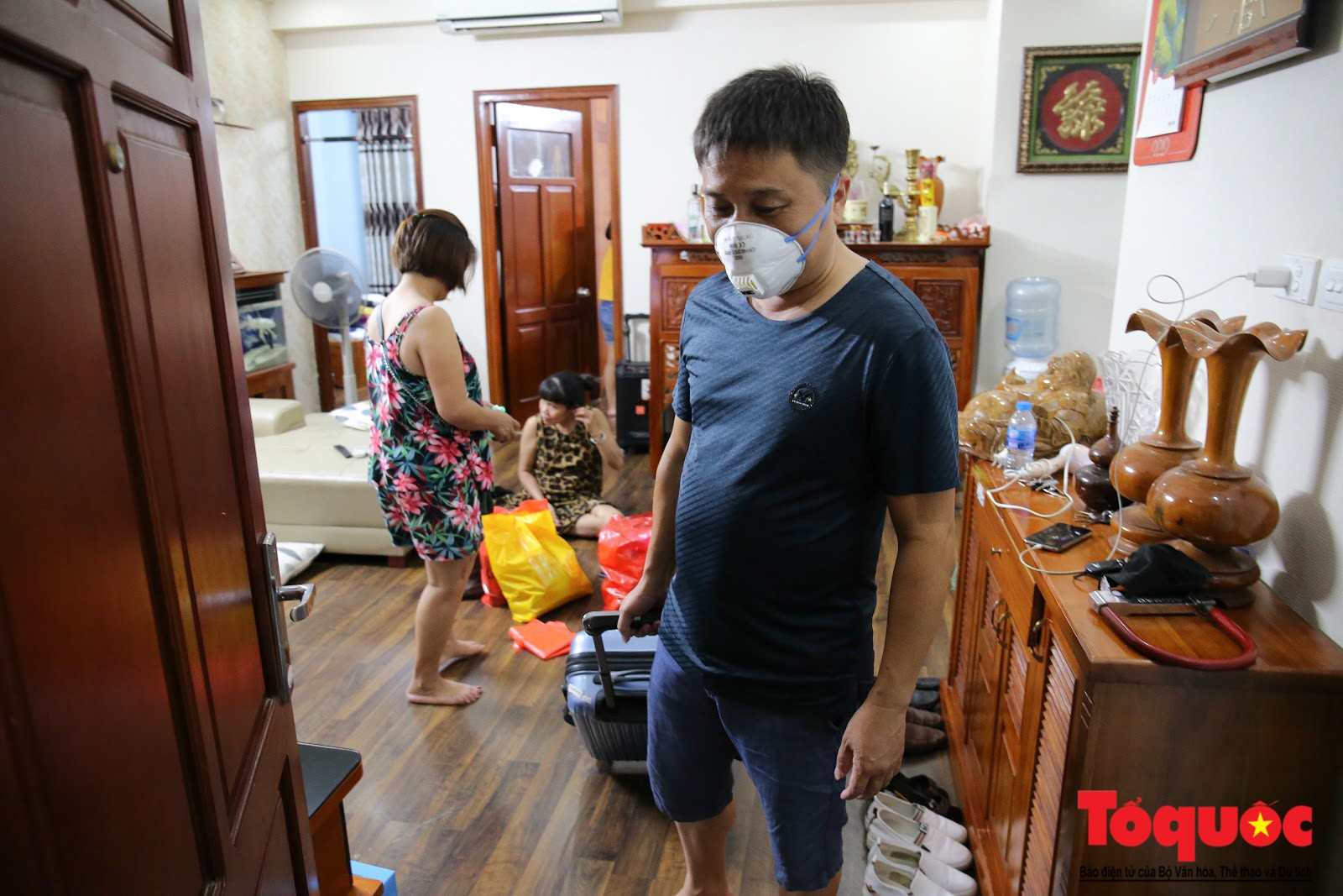 Cám cảnh có nhà mà không thể ở của người dân Hạ Định sau vụ cháy kho Rạng Đông (11)