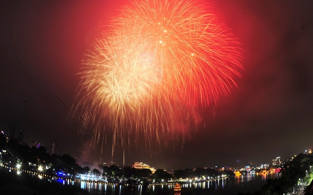 Hà Nội tổ chức bắn pháo hoa mừng năm mới Canh Tý 2020