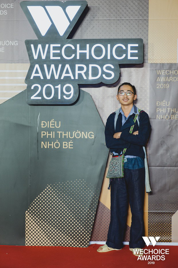 Khang A Tủa- chàng trai H'Mông đầu tiên ở ĐH Fulbright lọt Top 5 Nhân vật Truyền cảm hứng WeChoice Awards 2019 - Ảnh 1.