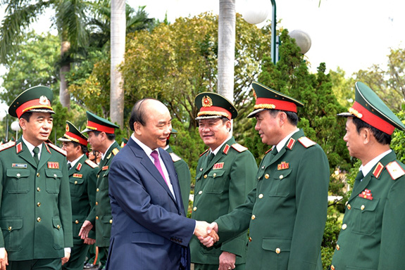 Thủ tướng Nguyễn Xuân Phúc thăm và làm việc tại Bộ tư lệnh Quân khu 5 - Ảnh 1.