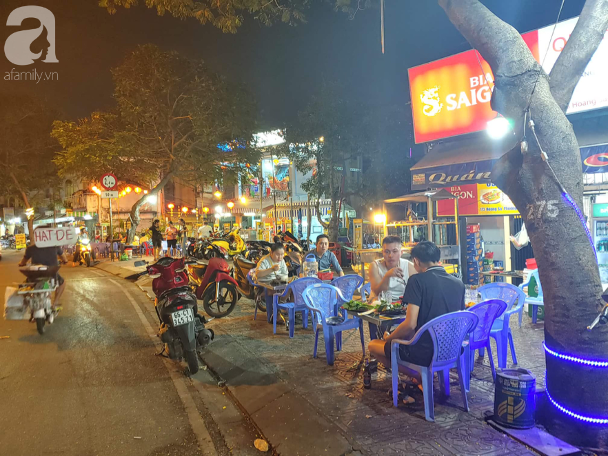 Ngại Nghị định 100, người dân Sài Gòn giảm chè chén, &quot;nhậu&quot; bằng nước ngọt khiến các hàng quán ế khách thê thảm - Ảnh 1.