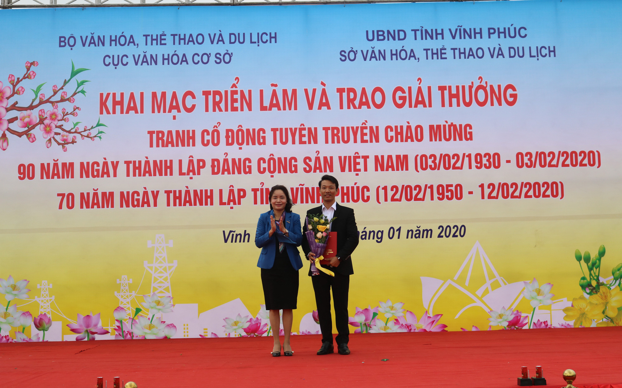 Trao giải tranh cổ động tuyên truyền chào mừng kỷ niệm 90 năm Ngày thành lập Đảng Cộng sản Việt Nam