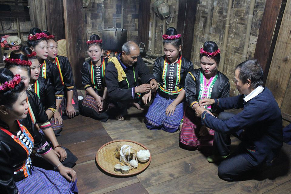 Đến Điện Biên khám phá Tết hoa của đồng bào dân tộc Cống - Ảnh 4.