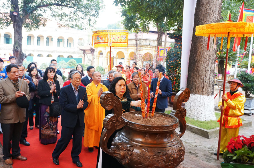 Lần đầu tiên tái hiện nghi lễ “Tống cựu nghinh tân” tại khu di sản Hoàng thành Thăng Long