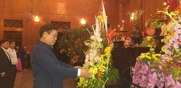 Phó Thủ tướng Vương Đình Huệ dâng hương tại Khu di tích Kim Liên - Ảnh 1.