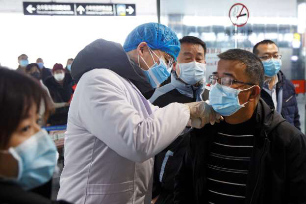 Giới chuyên gia tung loạt phát hiện mới về sự lây lan của virus Vũ Hán - Ảnh 1.