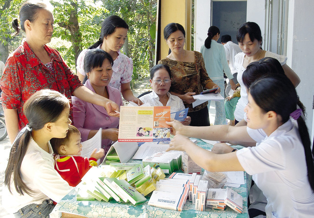 Nam Định phát động chiến dịch truyền thông lồng ghép với dịch vụ chăm sóc sức khỏe sinh sản, kế hoạch hóa gia đình năm 2020 - Ảnh 1.