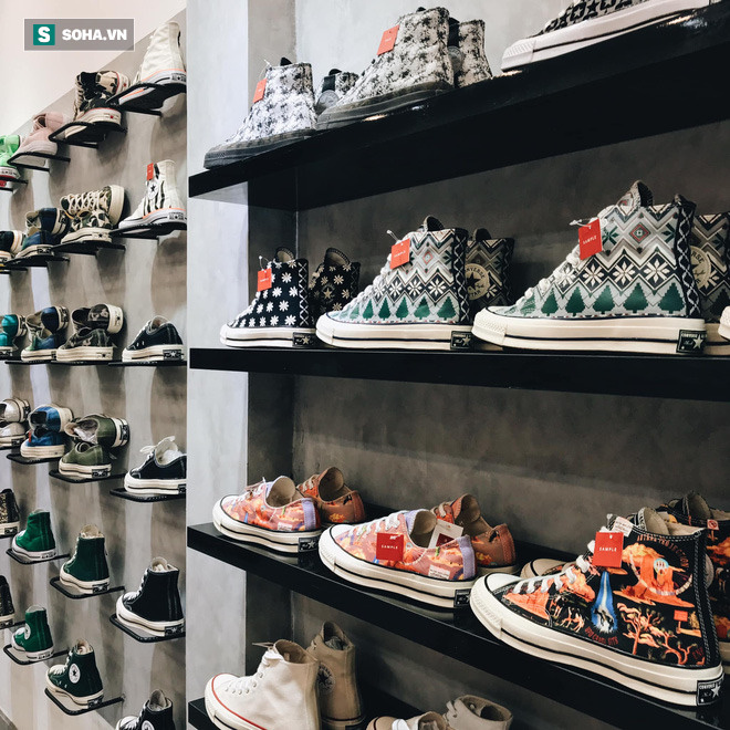 Mua giày Converse nổi tiếng của nước ngoài, vẽ thêm hoa văn Việt Nam, chàng trai bán giá 15 triệu đồng/đôi - Ảnh 9.