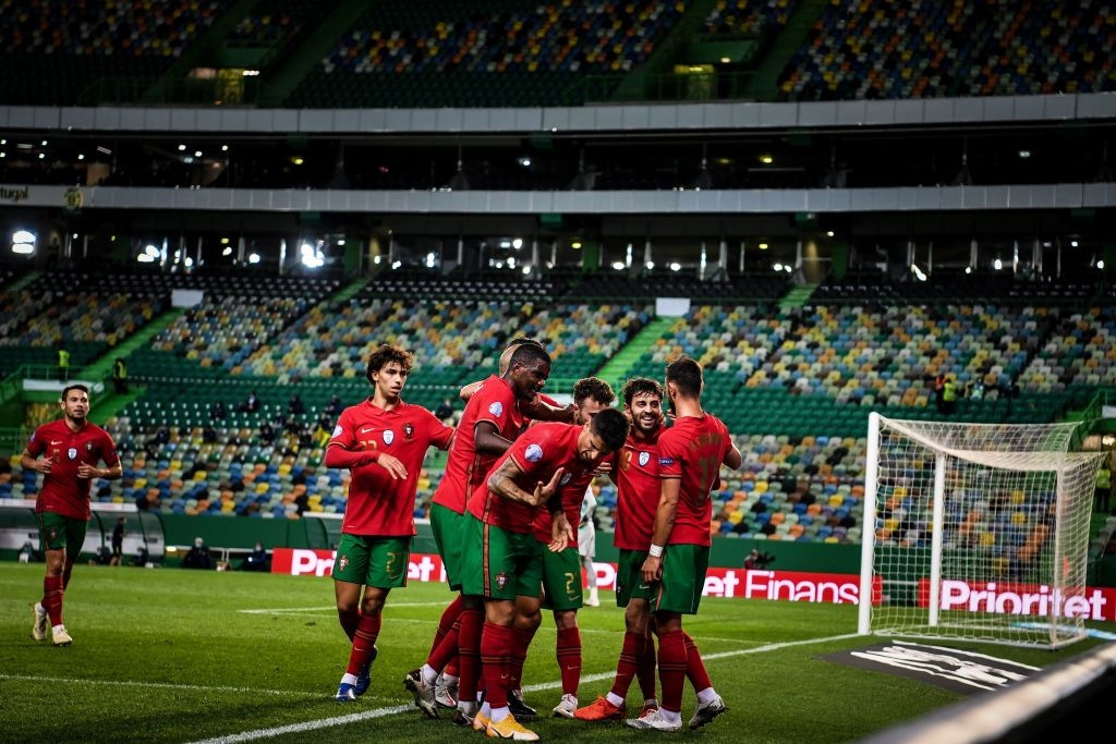 Xa Ronaldo không là bão tố: Bồ Đào Nha thắng đậm Thụy Điển trong ngày thiếu vắng ngôi sao số 1 - Ảnh 1.