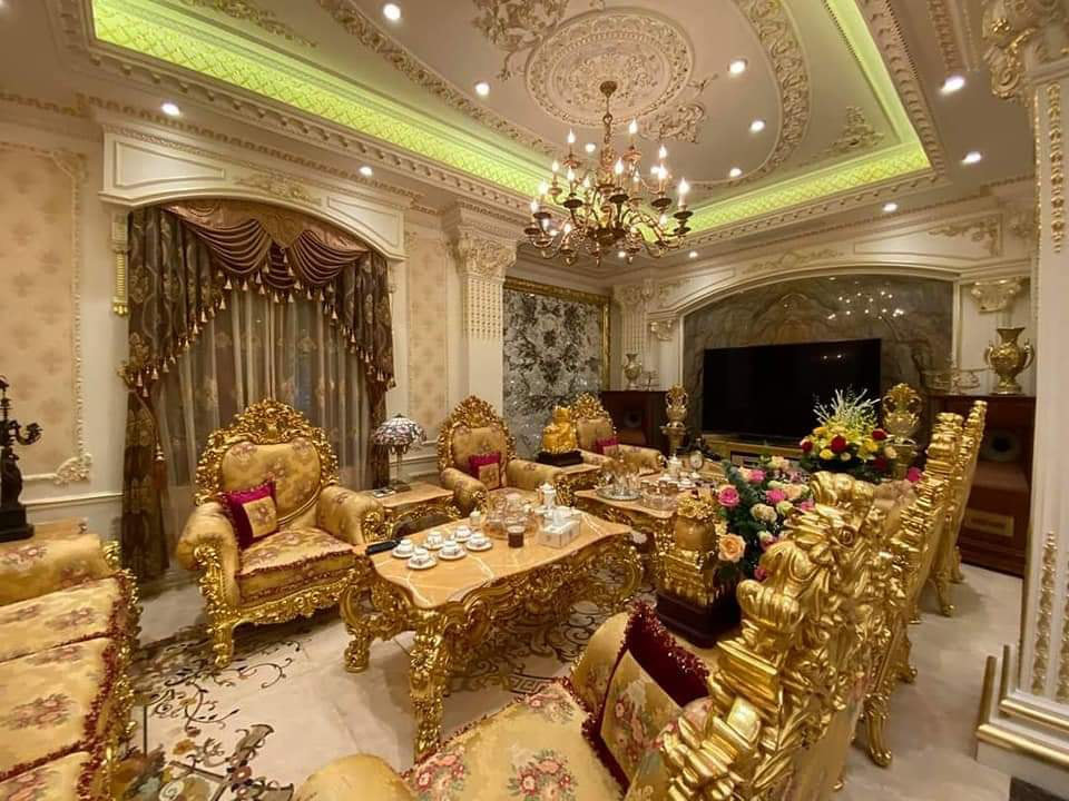 Choáng với đám cưới trong ngôi nhà dát vàng tại Tuyên Quang, đón dâu bằng xe Rolls Royce chiếm ngay spotlight trên mạng xã hội - Ảnh 5.