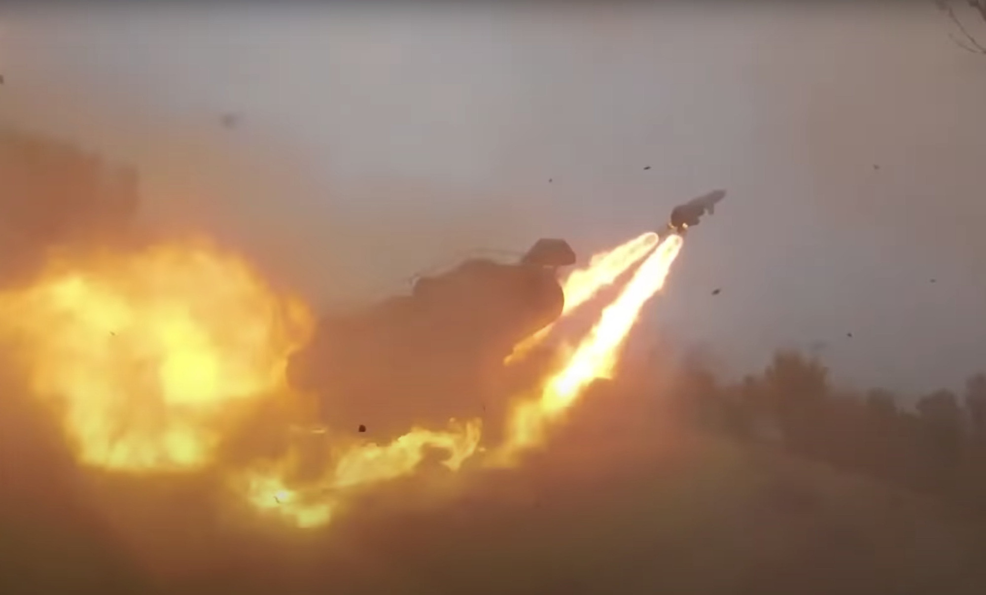 Tên lửa Nga tham gia bảo vệ Bán đảo Crimea: “50 năm vẫn chạy tốt”! - Ảnh 1.